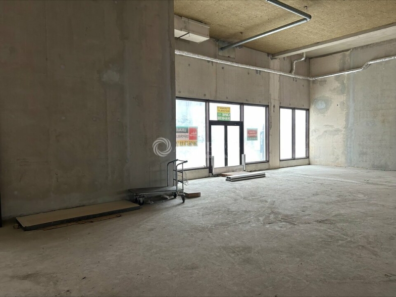 Location Commerces NIMES (30000) - Photo 2
