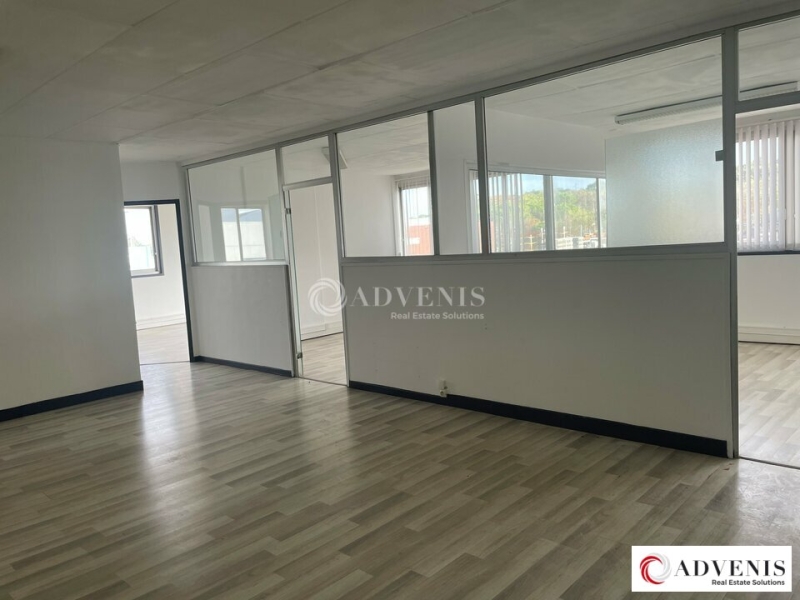 Location Activités Entrepôts LATRESNE (33360) - Photo 8