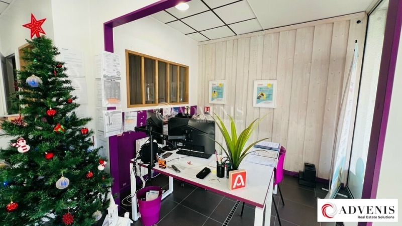 Location Commerces BRUGES (33520) - Photo 5