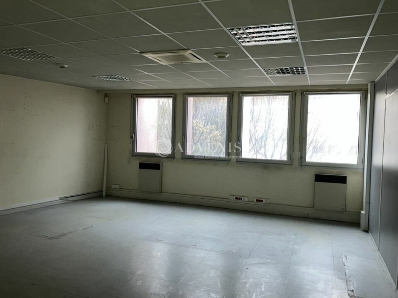 Vente Investisseur Bureaux BOURGES (18000) - Photo 2