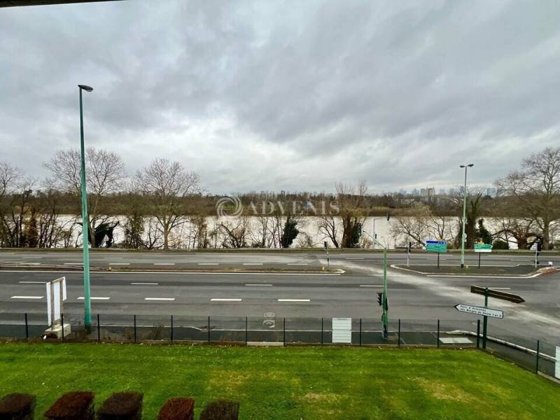Location Bureaux ARGENTEUIL (95100) - Photo 9