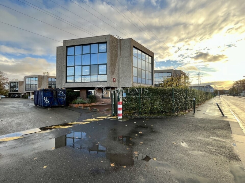 Vente Investisseur Bureaux et activités légères NANTERRE (92000) - Photo 1