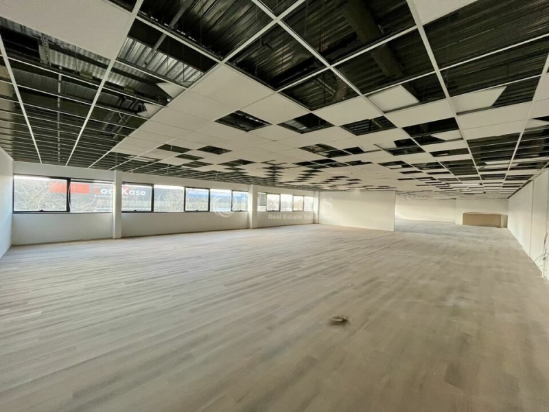 Location Activités Entrepôts TAVERNY (95150) - Photo 7