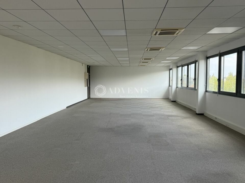 Location Bureaux SAINT PRIEST (69800) - Photo 11