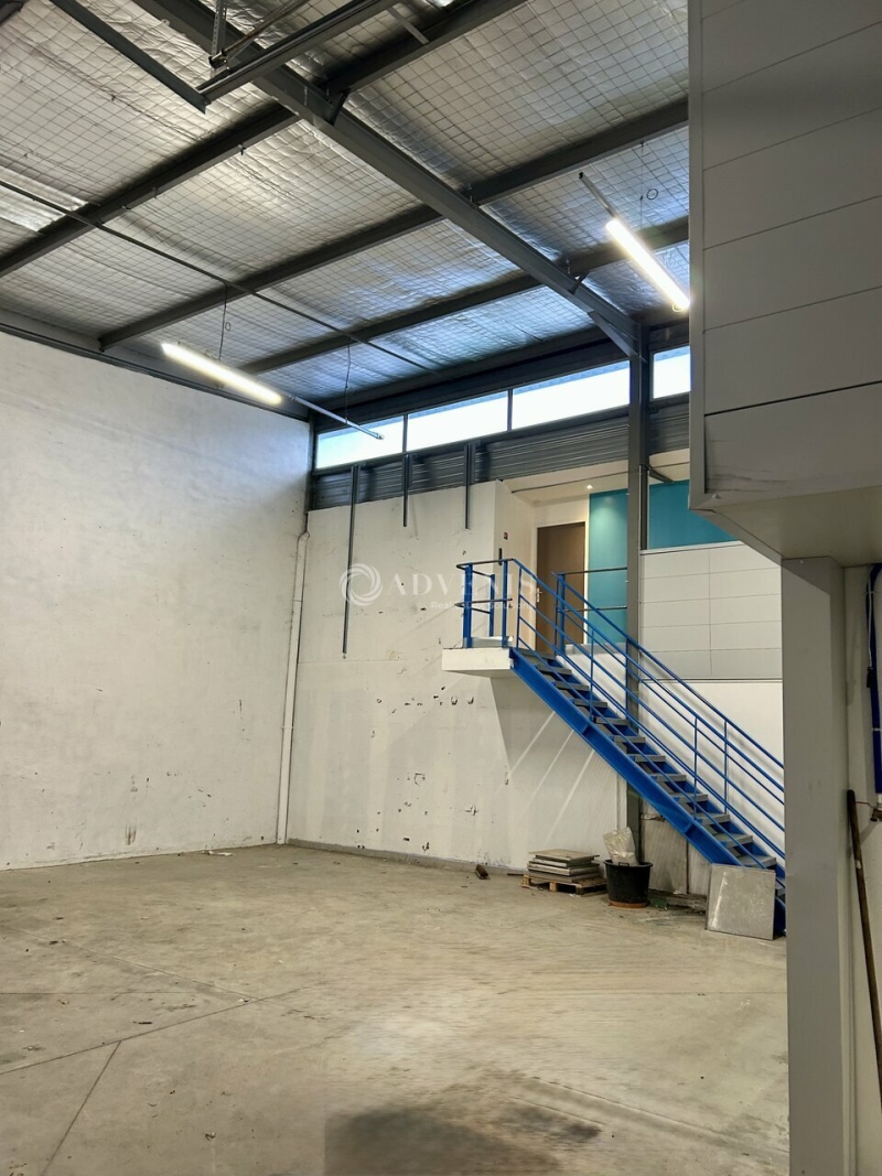 Vente Investisseur Activités Entrepôts BRIGNAIS (69530) - Photo 3