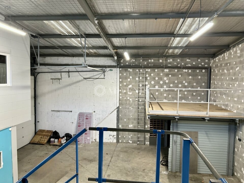 Vente Investisseur Activités Entrepôts BRIGNAIS (69530) - Photo 9