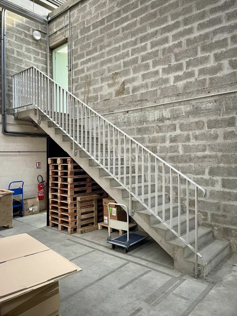 Location Activités Entrepôts CHASSIEU (69680) - Photo 5