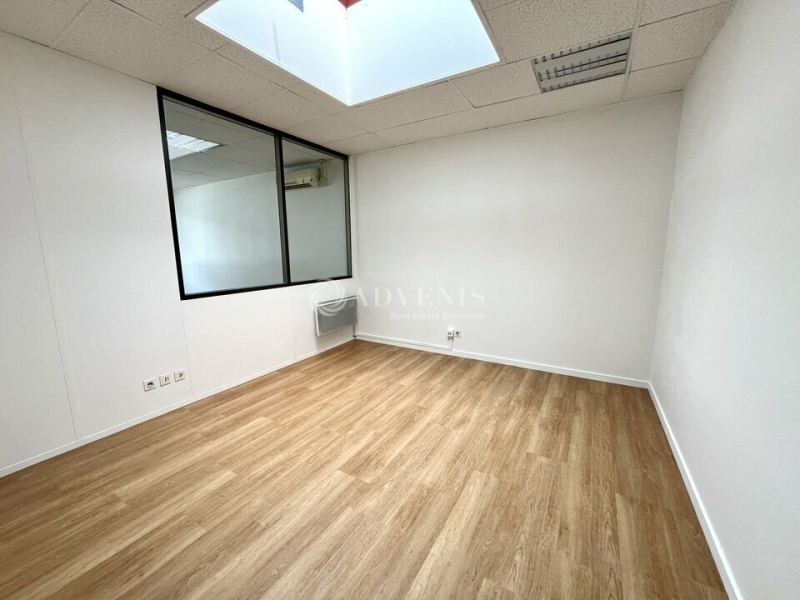 Location Bureaux VILLEURBANNE (69100) - Photo 2