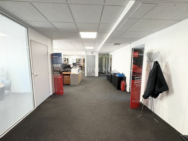 Location Bureaux PARIS (75015) - Photo 8