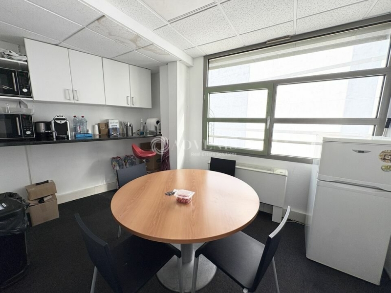 Location Bureaux PARIS (75015) - Photo 9