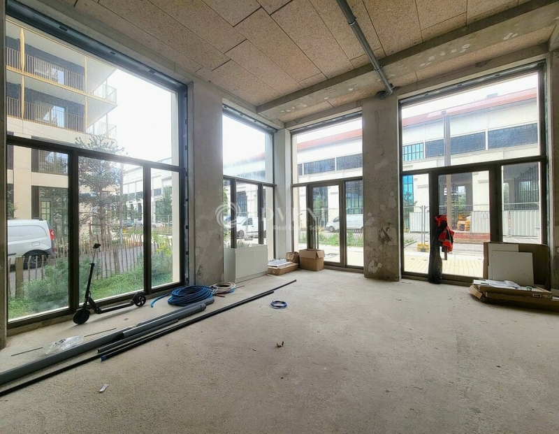 Location Commerces SAINT-DENIS (93200) - Photo 3