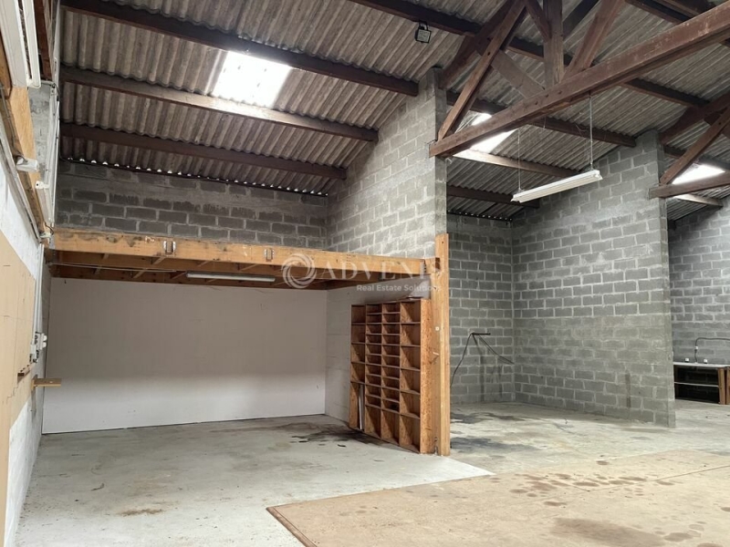 Vente Investisseur Activités Entrepôts LA FERTE BERNARD (72400) - Photo 3