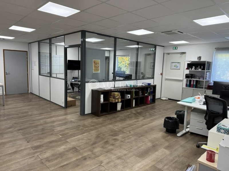 Location Entrepôts FERRIERES (77164) - Photo 6