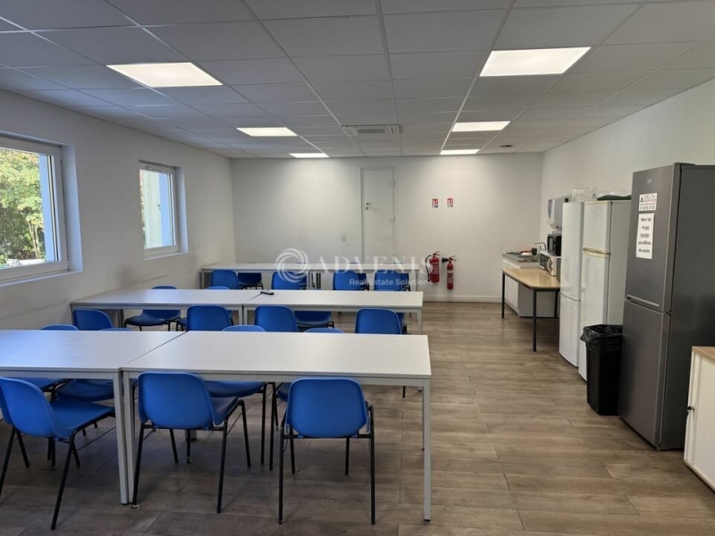 Location Entrepôts FERRIERES (77164) - Photo 9