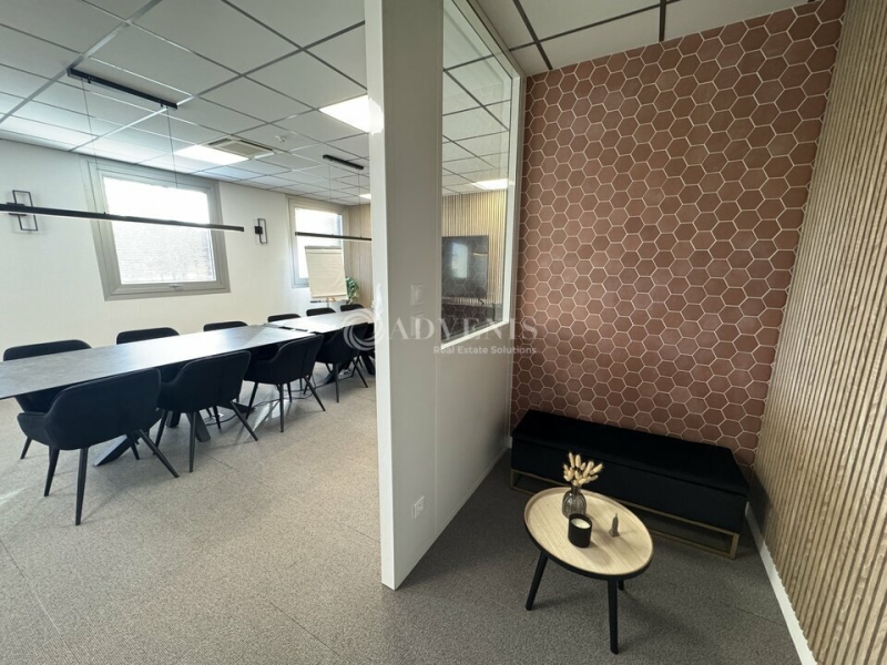 Location Bureaux TREMBLAY EN FRANCE (93290) - Photo 2