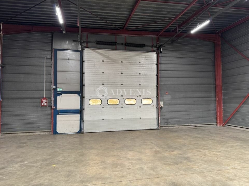 Location Activités Entrepôts TREMBLAY EN FRANCE (93290) - Photo 2