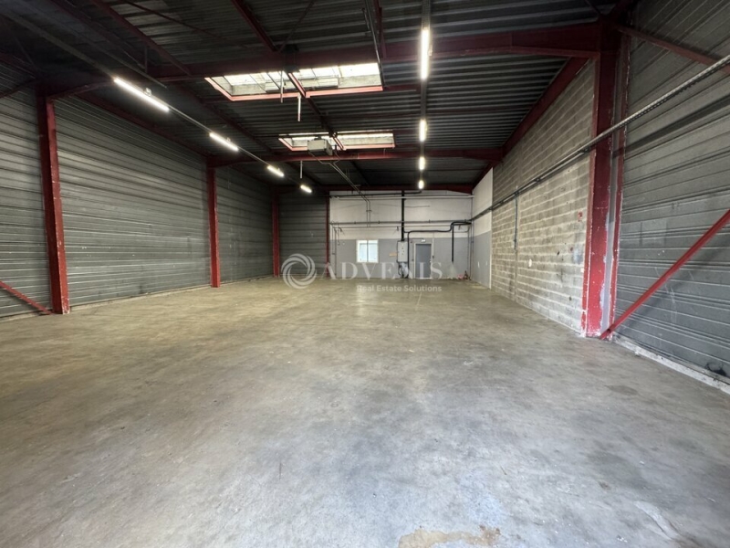 Location Activités Entrepôts TREMBLAY EN FRANCE (93290) - Photo 3
