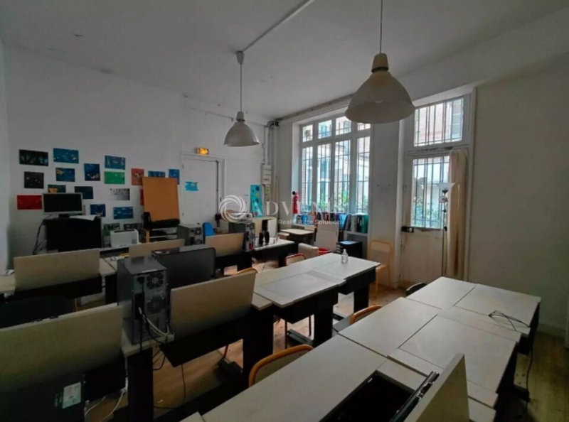 Location Bureaux PARIS (75011) - Photo 1