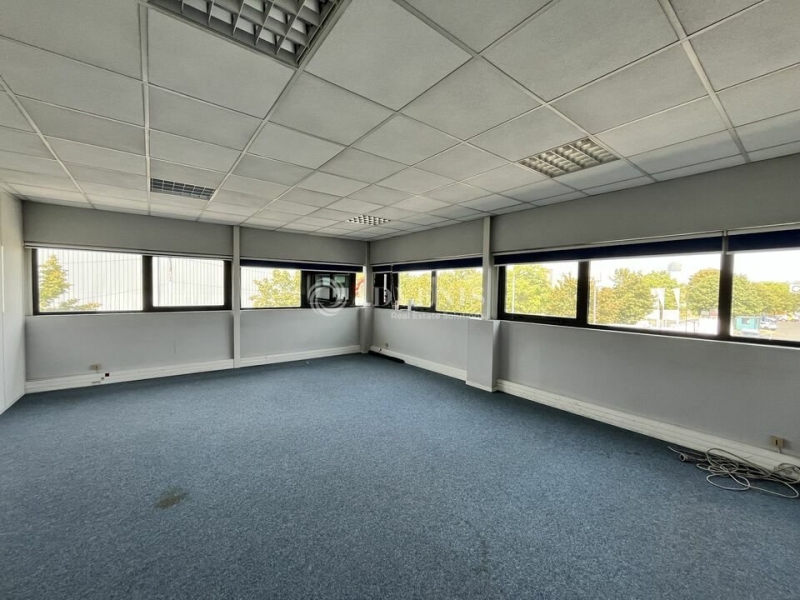 Location Activités Entrepôts IVRY SUR SEINE (94200) - Photo 9