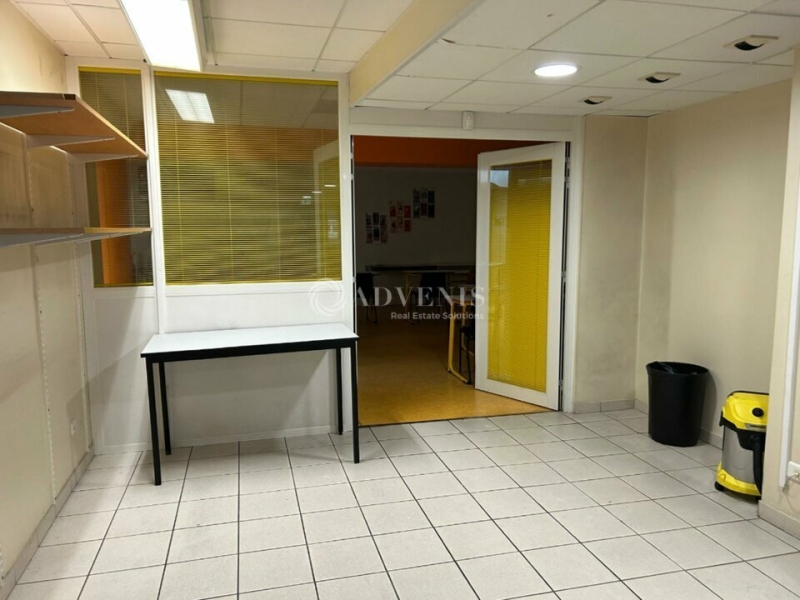 Vente Investisseur Bureaux TOURS (37000) - Photo 9