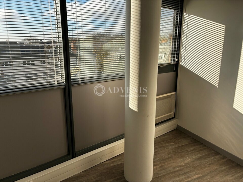 Vente Investisseur Bureaux TOURS (37000) - Photo 4