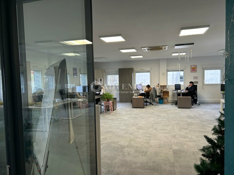Vente Investisseur Bureaux SAINT CYR SUR LOIRE (37540) - Photo 5