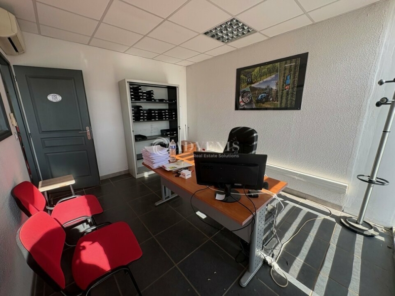 Location Commerces PÉZENAS (34120) - Photo 7