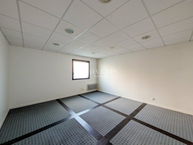 Location Bureaux TADEN (22100) - Photo 2