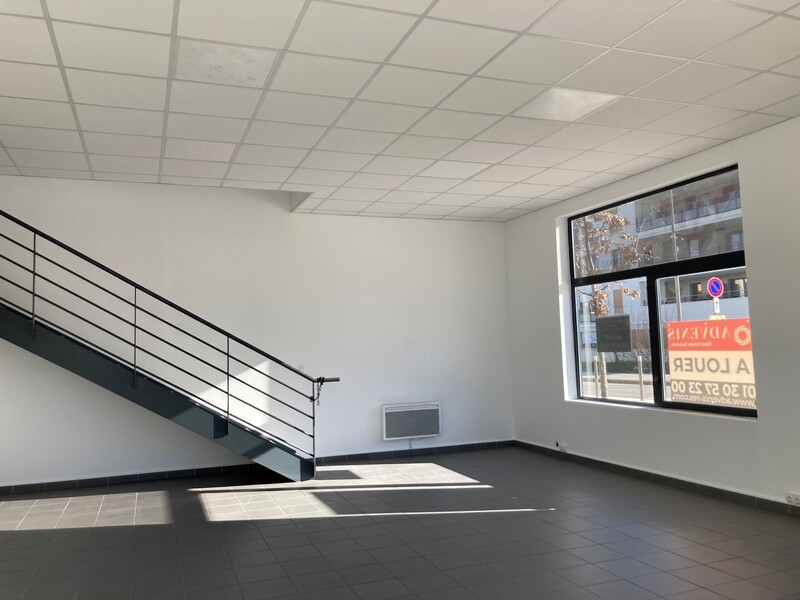 Location Activités Entrepôts SAINT CYR L'ECOLE (78210) - Photo 6