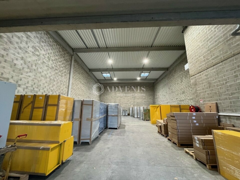 Location Activités Entrepôts ELANCOURT (78990) - Photo 3
