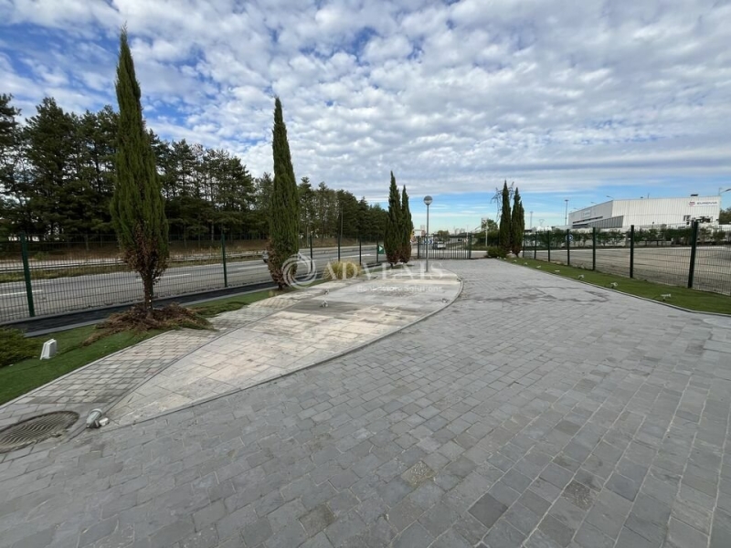 Vente Investisseur Commerces COIGNIÈRES (78310) - Photo 6