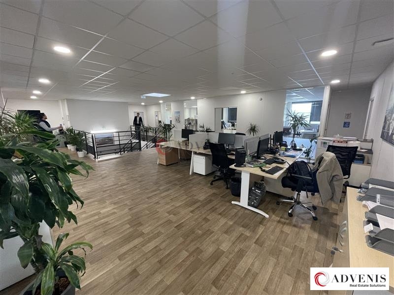 Location Bureaux BRUGES (33520) - Photo 1