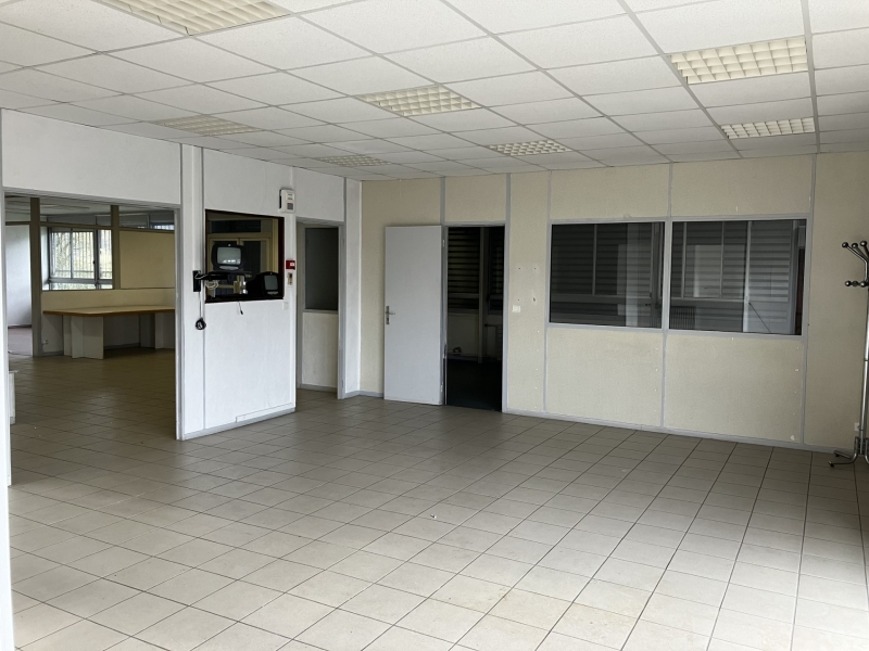 Vente Investisseur Bureaux VIERZON (18100) - Photo 5