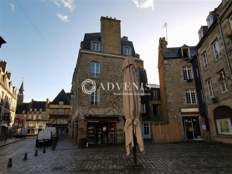 Location Commerces DINAN (22100) - Photo 1