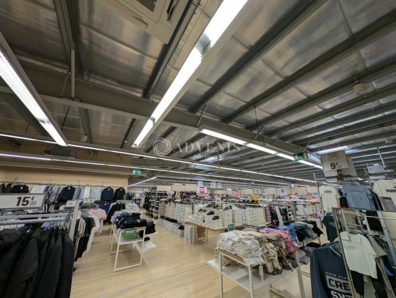 Location Commerces SCHWEIGHOUSE SUR MODER (67590) - Photo 2