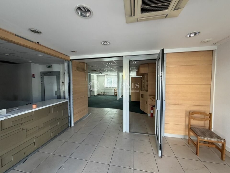 Location Commerces STRASBOURG (67100) - Photo 2