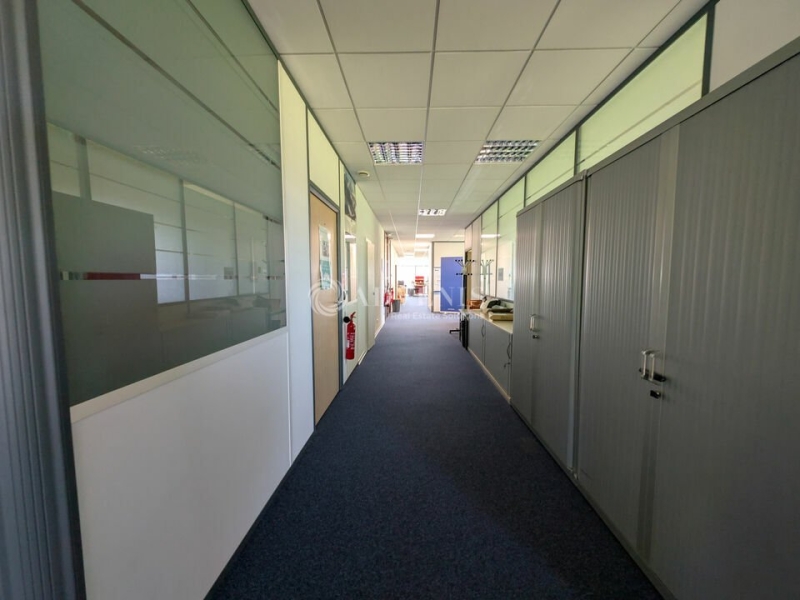 Location Bureaux ENTZHEIM (67960) - Photo 9