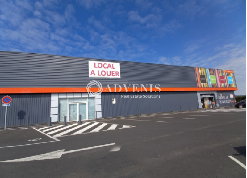 Location Commerces IBOS (65420) - Photo 1