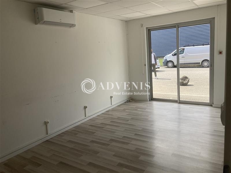 Location Commerces IBOS (65420) - Photo 2