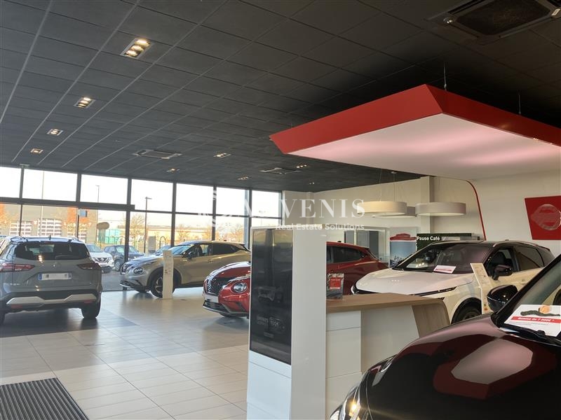 Location Commerces VARENNES VAUZELLES (58640) - Photo 2