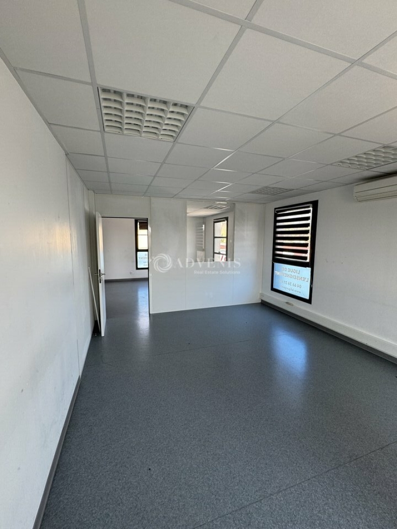 Location Bureaux NÎMES (30000) - Photo 2