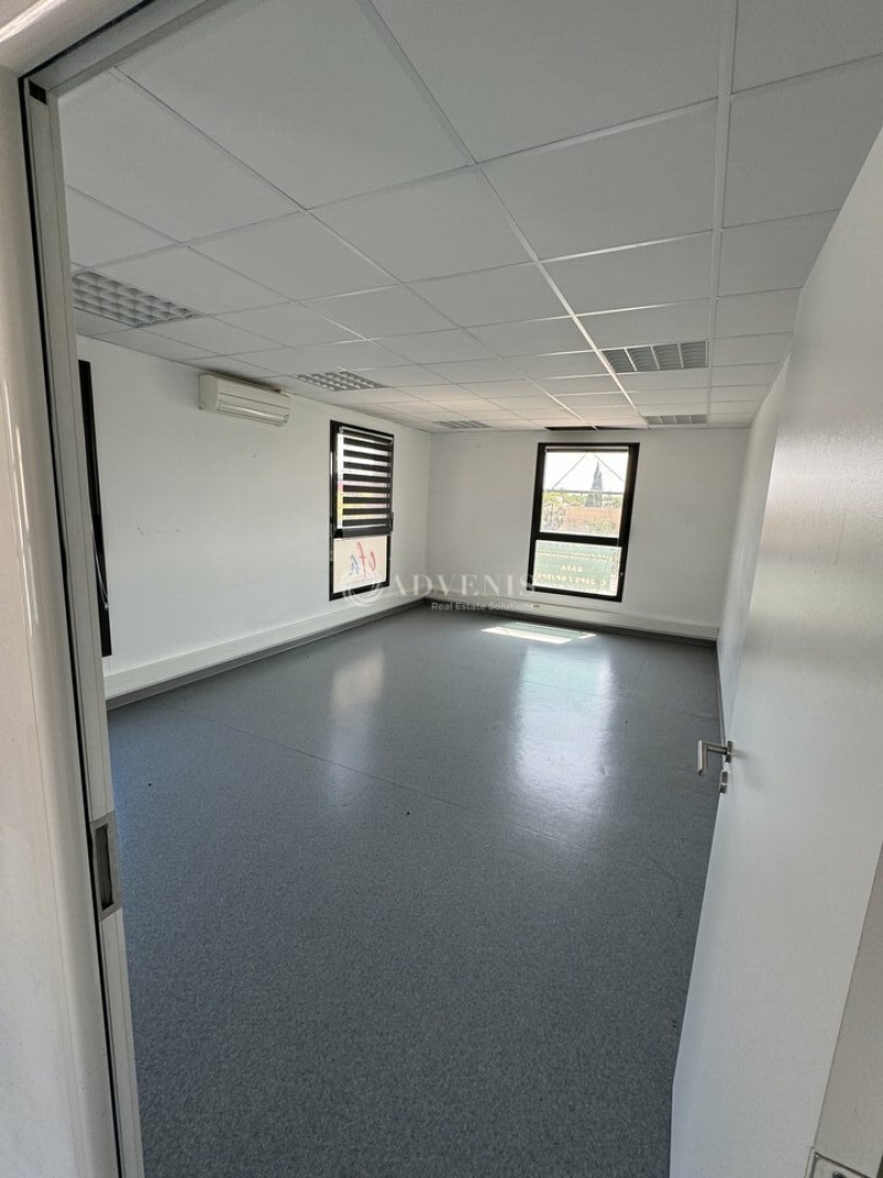 Location Bureaux NÎMES (30000) - Photo 4