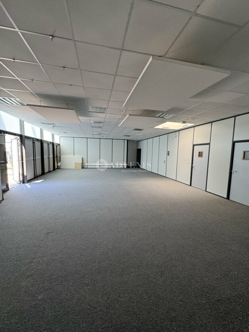 Location Commerces NÎMES (30000) - Photo 1