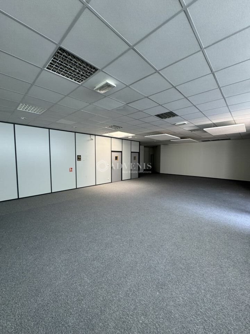 Location Commerces NÎMES (30000) - Photo 2