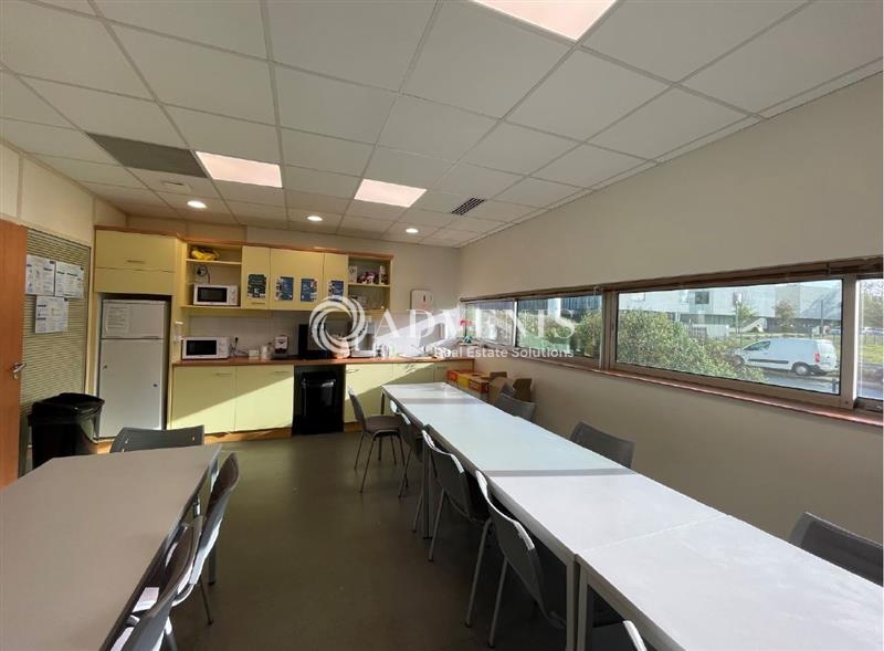 Location Bureaux BORDEAUX (33300) - Photo 13
