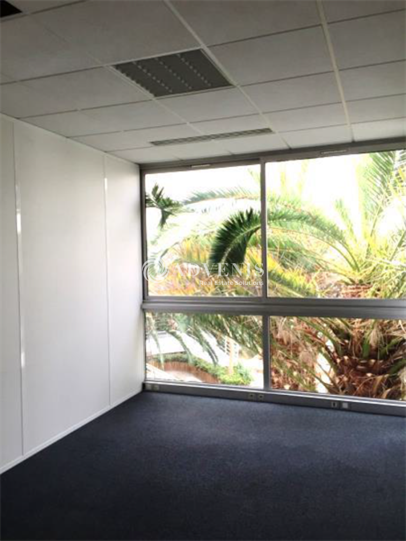 Location Bureaux BORDEAUX (33300) - Photo 4