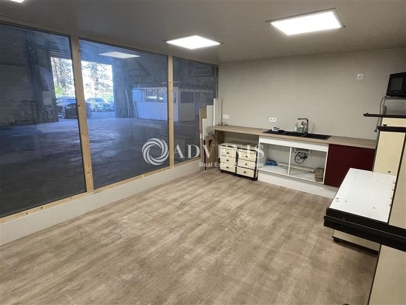 Location Activités Entrepôts BEYCHAC ET CAILLAU (33750) - Photo 2