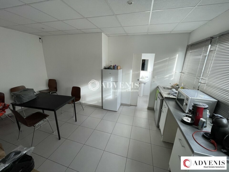 Location Activités Entrepôts BORDEAUX (33300) - Photo 3