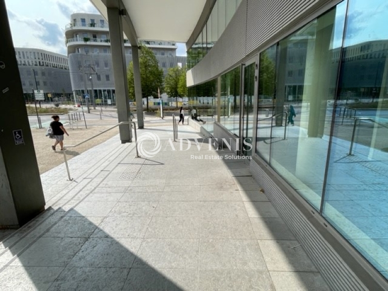 Location Commerces BORDEAUX (33300) - Photo 5