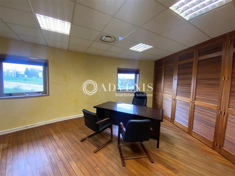 Vente Investisseur Bureaux BRUGES (33520) - Photo 1